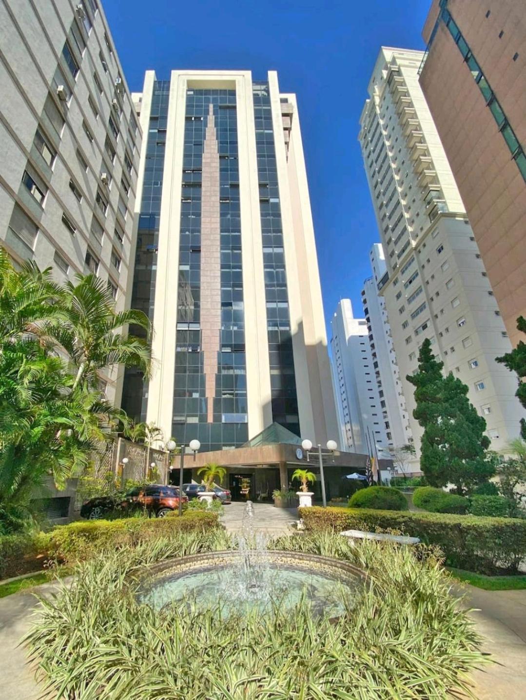 Flat No Coracao De * São Paulo
